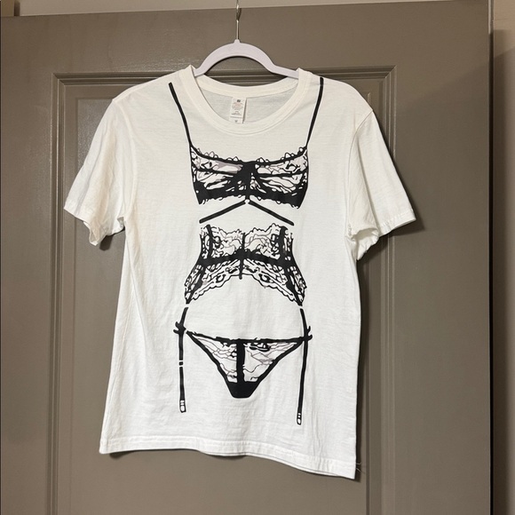 Women's White Graphic Short Sleeve Tee - Picture 6 of 8